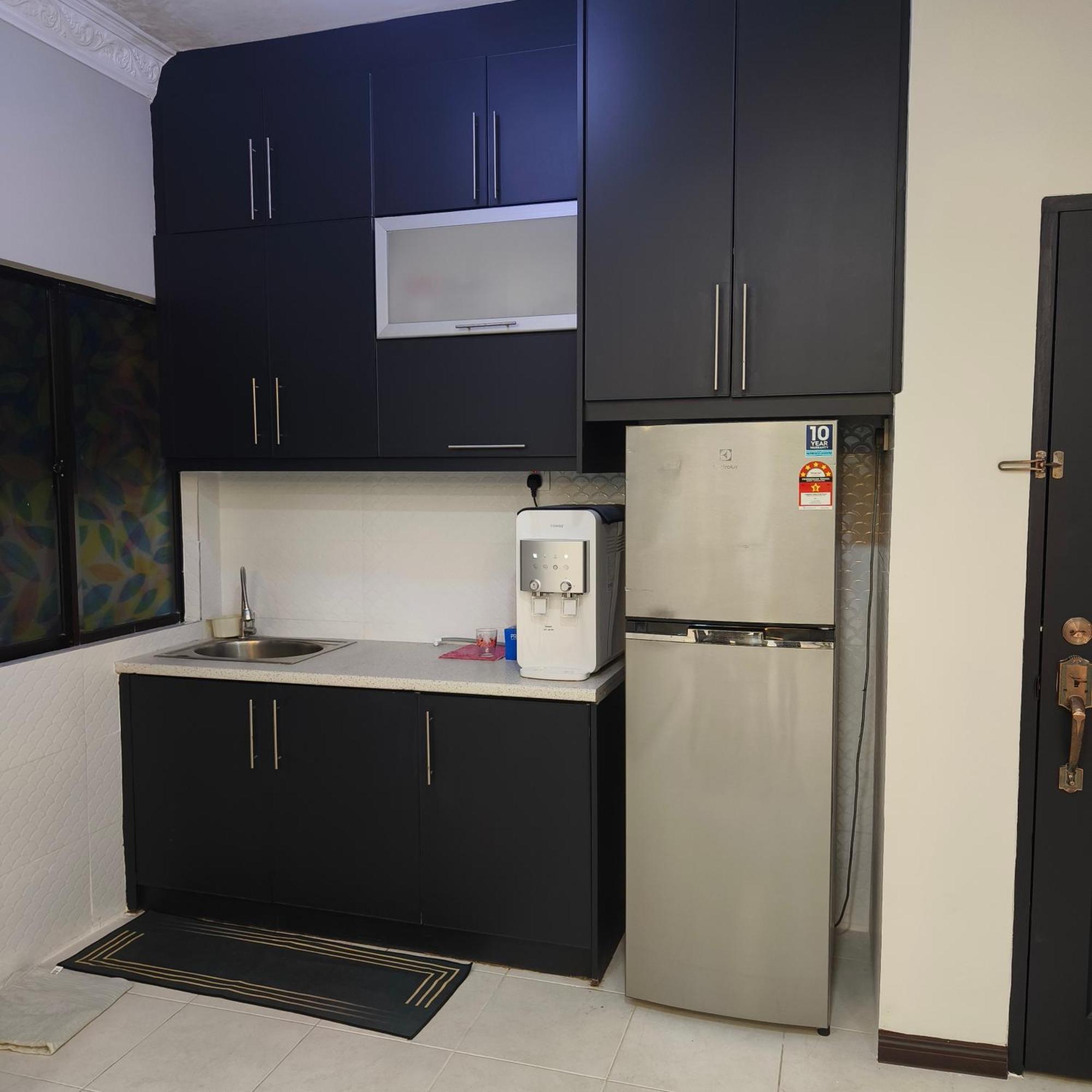 Farhah Selayang Kuala Lumpur - Malay Only Apartment *