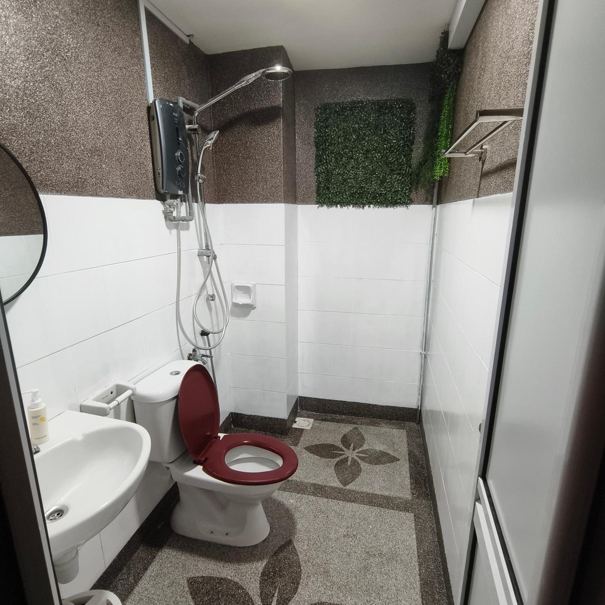 Farhah Selayang Kuala Lumpur - Malay Only Apartment Batu Caves